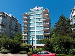 301 1455 DUCHESS AVENUE  West Vancouver, BC V7T 1H7