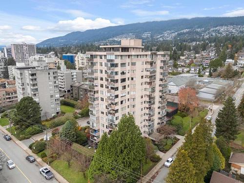 1102 555 13Th Street, West Vancouver, BC 