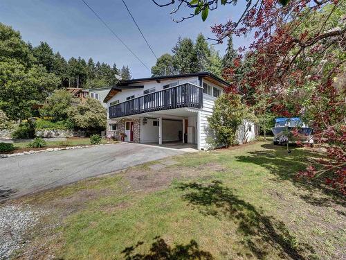 5218 Radcliffe Road, Sechelt, BC 