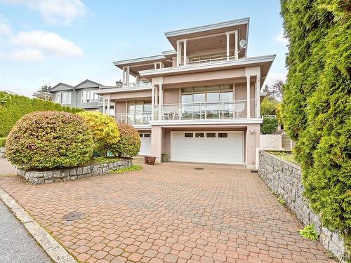 2350 Marine Drive, West Vancouver, BC 