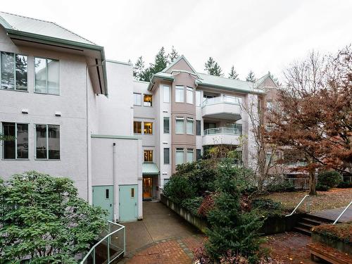 206 6737 Station Hill Court, Burnaby, BC 