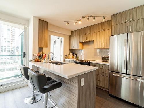 1702 939 Homer Street, Vancouver, BC 