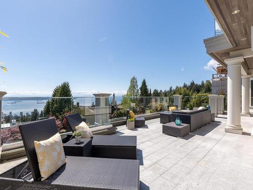 2382 Westhill Drive, West Vancouver, BC 