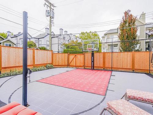 869 W 17Th Avenue, Vancouver, BC 