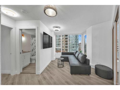 807 58 Keefer Place, Vancouver, BC 