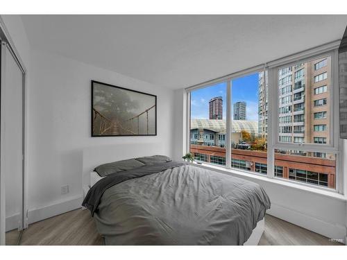 807 58 Keefer Place, Vancouver, BC 