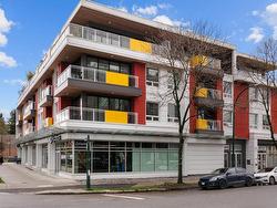 PH7 688 E 19TH AVENUE  Vancouver, BC V5V 1K2