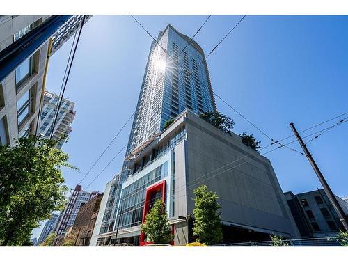 2106 833 Seymour Street, Vancouver, BC 