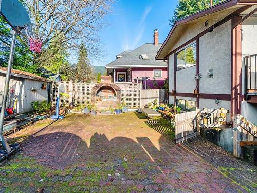 3003 Sunnyhurst Road, North Vancouver, BC 