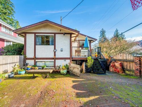 3003 Sunnyhurst Road, North Vancouver, BC 