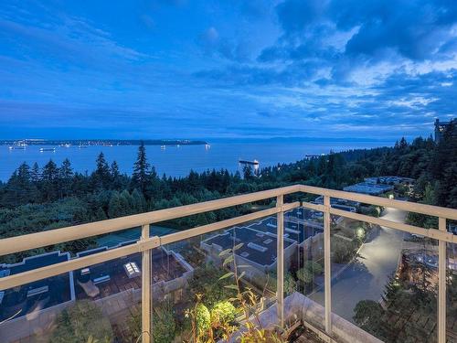 601 3105 Deer Ridge Drive, West Vancouver, BC 