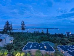 601 3105 DEER RIDGE DRIVE  West Vancouver, BC V7S 4W1