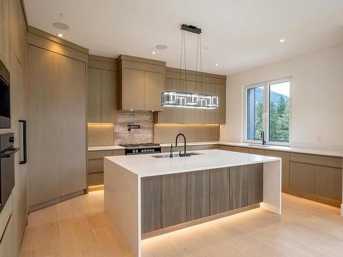 9333 Warbler Way, Whistler, BC 