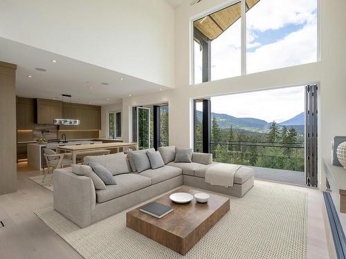 9333 Warbler Way, Whistler, BC 