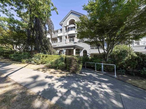 302 7326 Antrim Avenue, Burnaby, BC 