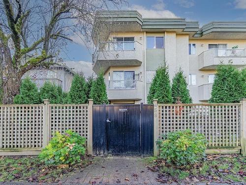 102 458 E 43Rd Avenue, Vancouver, BC 