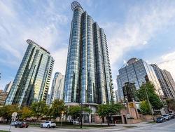 1806 588 BROUGHTON STREET  Vancouver, BC V6G 3E3