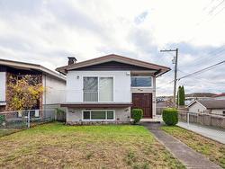 3314 E 8TH AVENUE  Vancouver, BC V5M 1X9