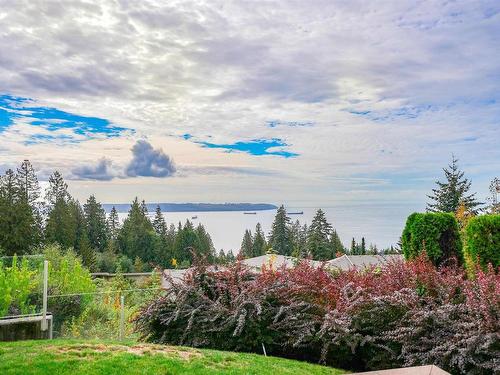 2556 Marr Creek Court, West Vancouver, BC 