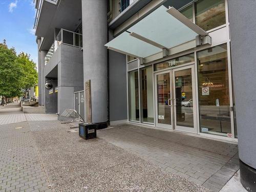 2305 788 Hamilton Street, Vancouver, BC 