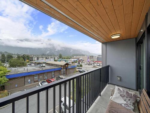 212 1365 Pemberton Avenue, Squamish, BC 