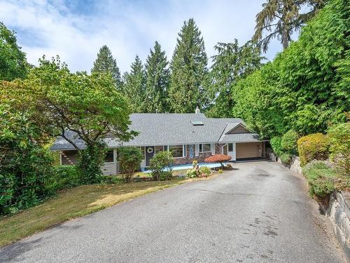 2045 27Th Street, West Vancouver, BC 