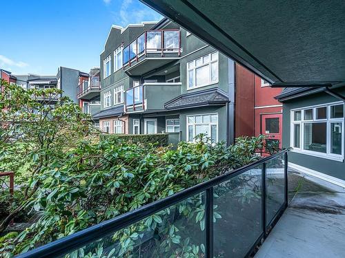 325 121 W 29Th Street, North Vancouver, BC 