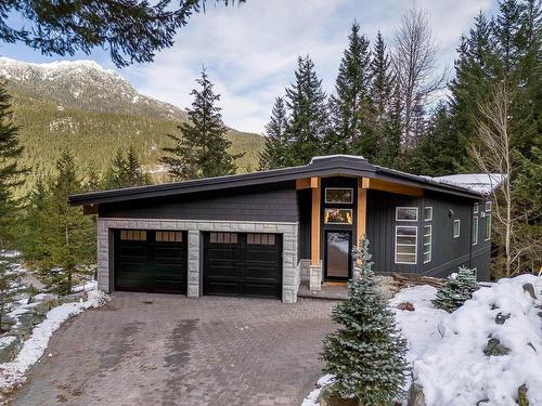 1545 Tynebridge Court, Whistler, BC 