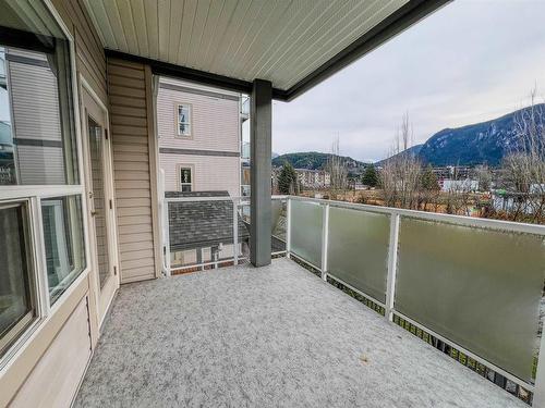 201 1203 Pemberton Avenue, Squamish, BC 