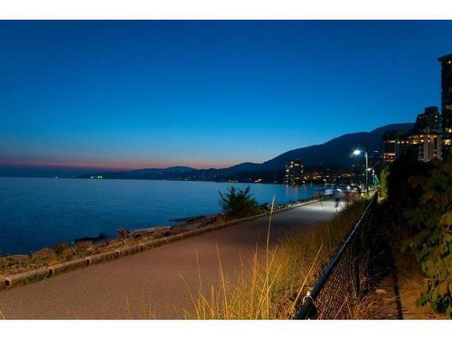 400 1819 Bellevue Avenue, West Vancouver, BC 