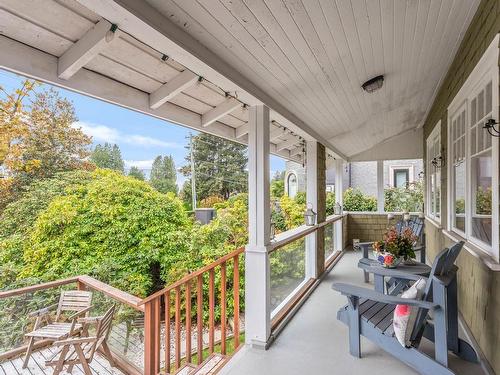 2433 Mathers Avenue, West Vancouver, BC 