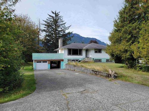 40127 Kalodon Road, Squamish, BC 