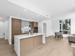 210 469 W KING EDWARD AVENUE  Vancouver, BC V5Y 2J3