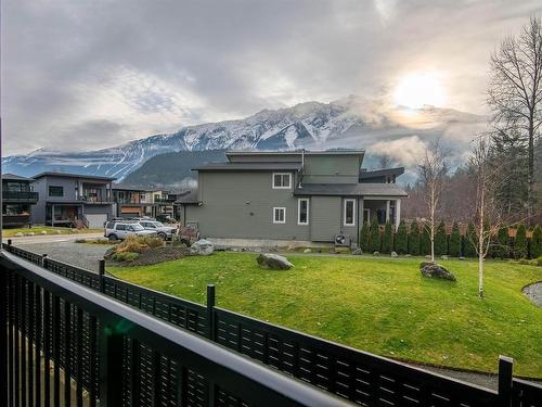 2038 Tiyata Boulevard, Pemberton, BC 