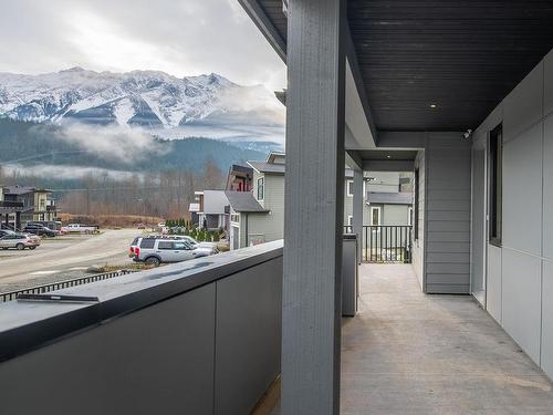 2038 Tiyata Boulevard, Pemberton, BC 