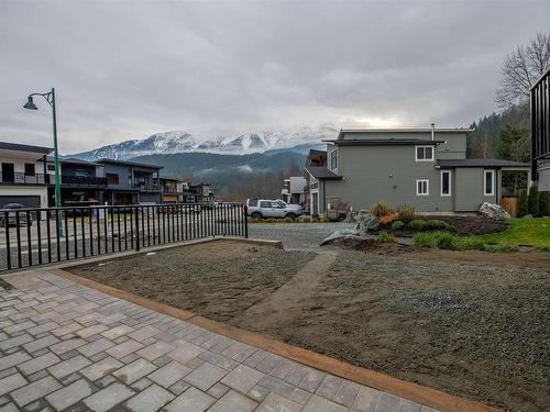 2038 Tiyata Boulevard, Pemberton, BC 