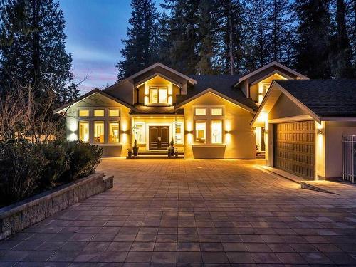 4511 Capilano Road, North Vancouver, BC 