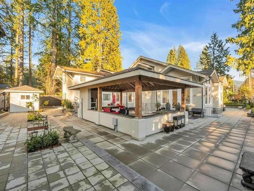 4511 Capilano Road, North Vancouver, BC 