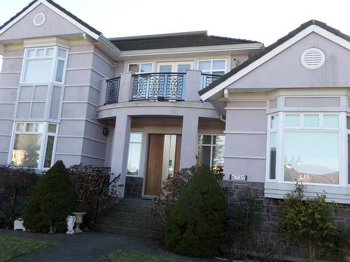 6732 Burns Street, Burnaby, BC 