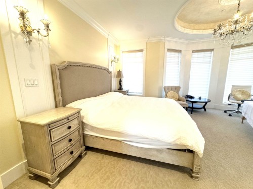 1562 40Th Avenue W, Vancouver, BC 