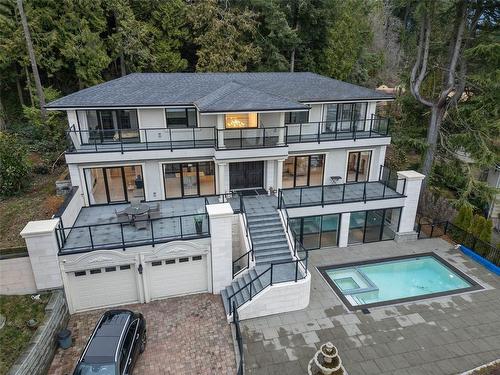 863 Younette Drive, West Vancouver, BC 