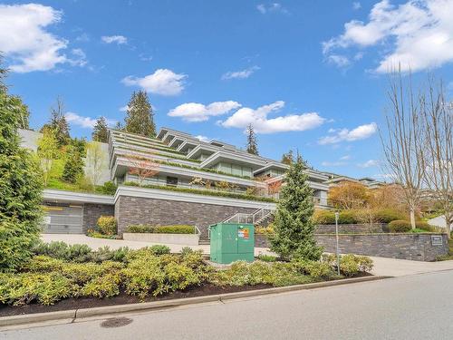 102 908 Keith Road, West Vancouver, BC 