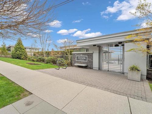 102 908 Keith Road, West Vancouver, BC 