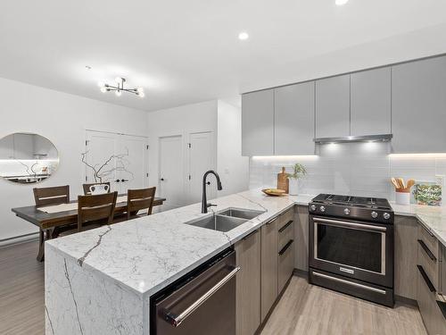 402 2408 Grant Street, Vancouver, BC 