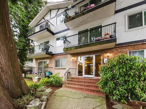 104 157 E 21 St Street, North Vancouver, BC 