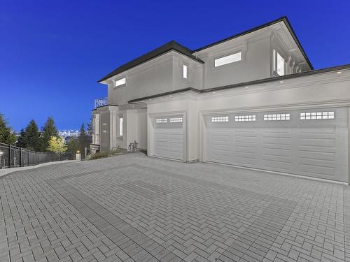 1445 Sandhurst Place, West Vancouver, BC 