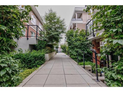 225 4858 Slocan Street, Vancouver, BC 