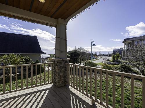 5540 Clayton Avenue, Sechelt, BC 