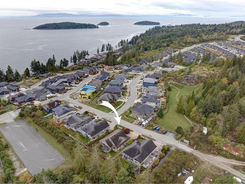 5540 Clayton Avenue, Sechelt, BC 