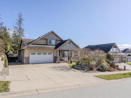 5540 Clayton Avenue, Sechelt, BC 